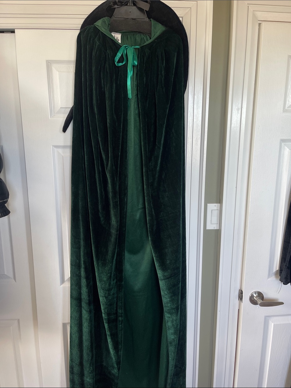 Dark Green Velvet Hooded Cape - Unbranded